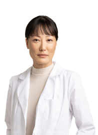 Female-doctor-wearing-a-white-shirt-and-lab-coat-for-physicians